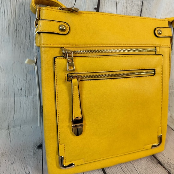 ISABELLE PETA APPROVED VEGAN LEATHER crossbody - Picture 2 of 13